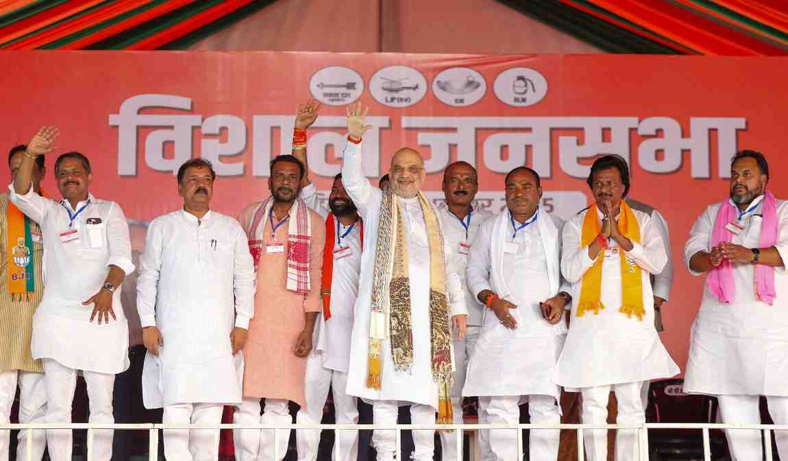 Bihar polls: Amit Shah, Tejashwi Yadav hold parallel rallies across state